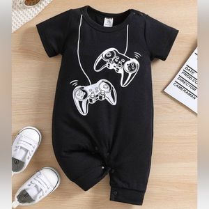 Shein Baby Game Pad Print Tee Jumpsuit Size 9-12 Months